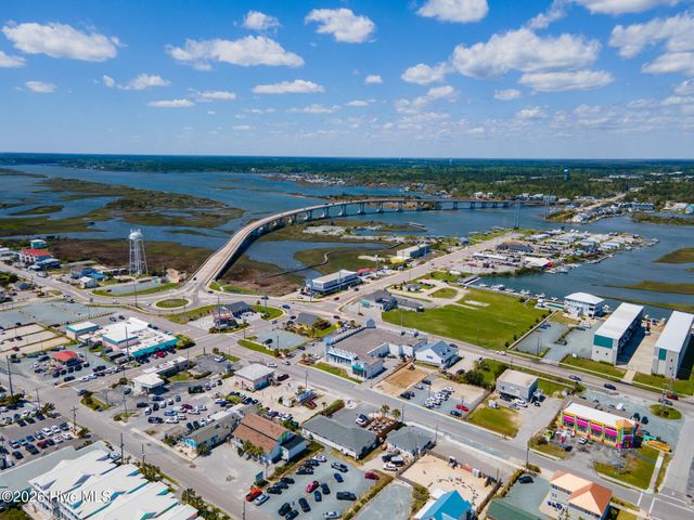 2000 New River Inlet Road 1114, Sneads Ferry, NC 28460
