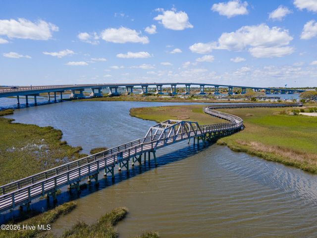 2000 New River Inlet Road 1114, Sneads Ferry, NC 28460