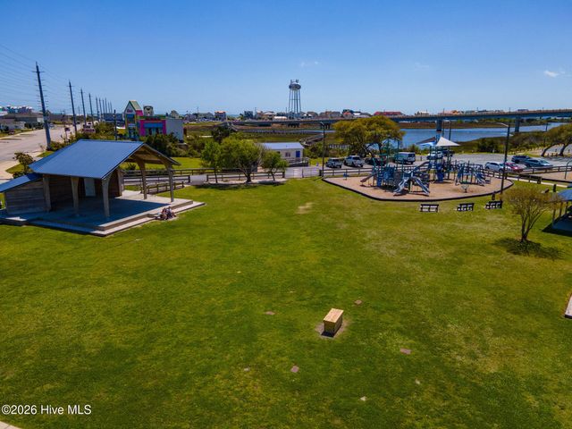 2000 New River Inlet Road 1114, Sneads Ferry, NC 28460