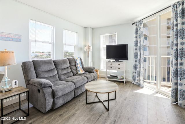 2000 New River Inlet Road 1114, Sneads Ferry, NC 28460