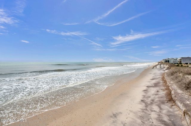 2000 New River Inlet Road 1114, Sneads Ferry, NC 28460