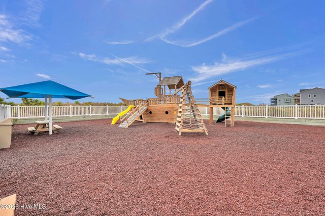 2000 New River Inlet Road 1114, Sneads Ferry, NC 28460