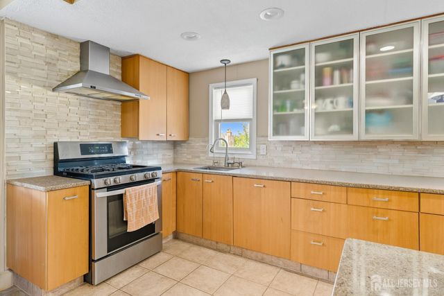 53 Dane Street, Sayreville, NJ 08872