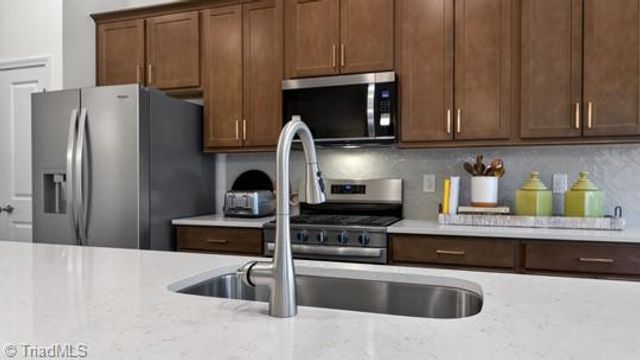 307 Sefton Drive, Jamestown, NC 27282