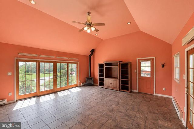 801 UPPER MAINLAND RD, Harleysville, PA 19438