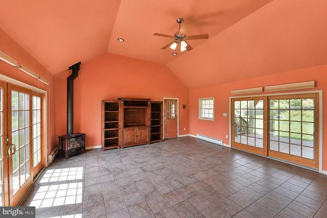 801 UPPER MAINLAND RD, Harleysville, PA 19438