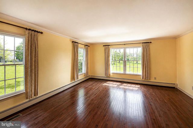 801 UPPER MAINLAND RD, Harleysville, PA 19438