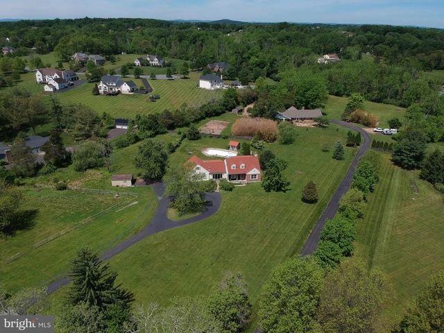 801 UPPER MAINLAND RD, Harleysville, PA 19438