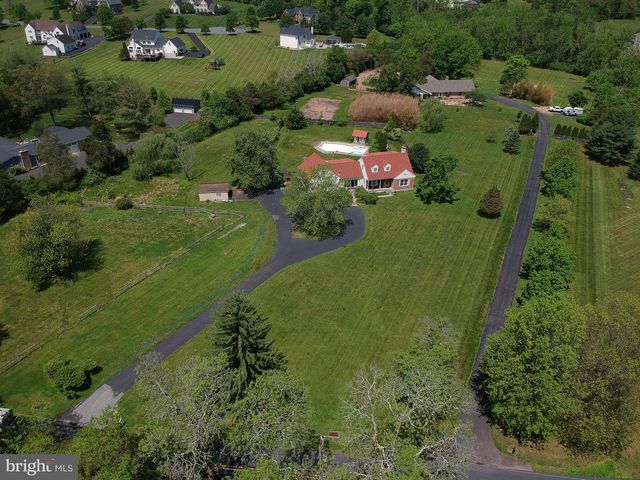 801 UPPER MAINLAND RD, Harleysville, PA 19438