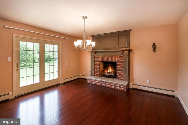 801 UPPER MAINLAND RD, Harleysville, PA 19438