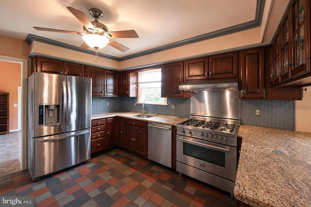 801 UPPER MAINLAND RD, Harleysville, PA 19438