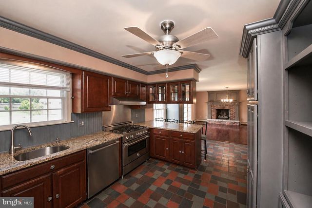 801 UPPER MAINLAND RD, Harleysville, PA 19438