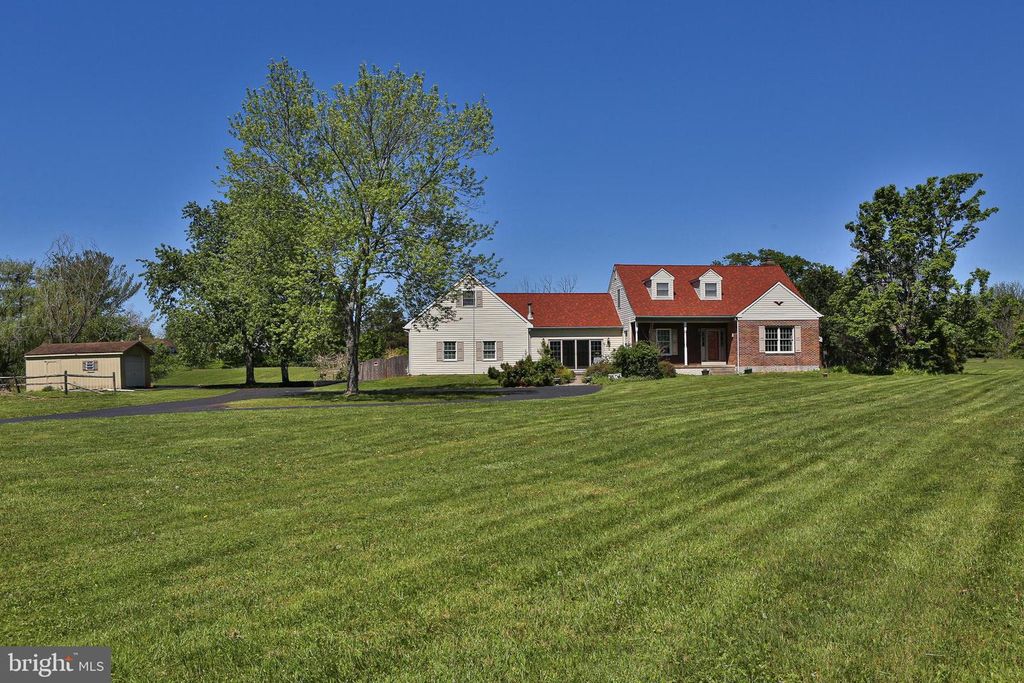 801 UPPER MAINLAND RD, Harleysville, PA 19438