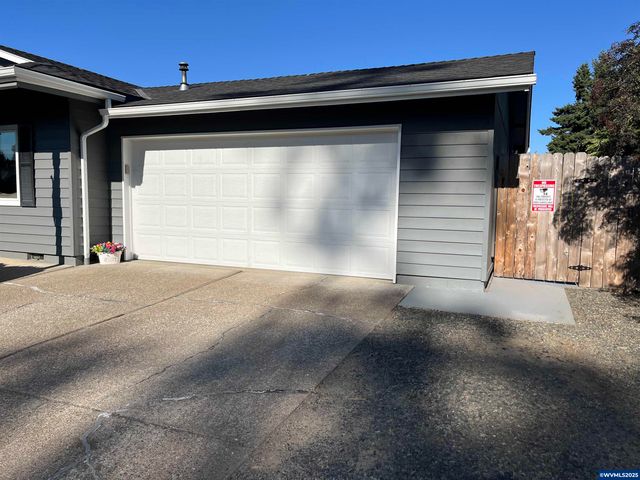 4638 Sunflower Wy NE, Salem, OR 97305