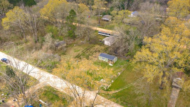 551 Martinez Street, Coldspring, TX 77331