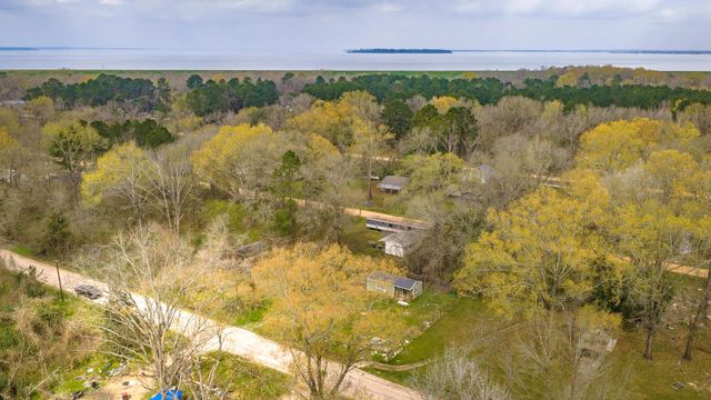 551 Martinez Street, Coldspring, TX 77331