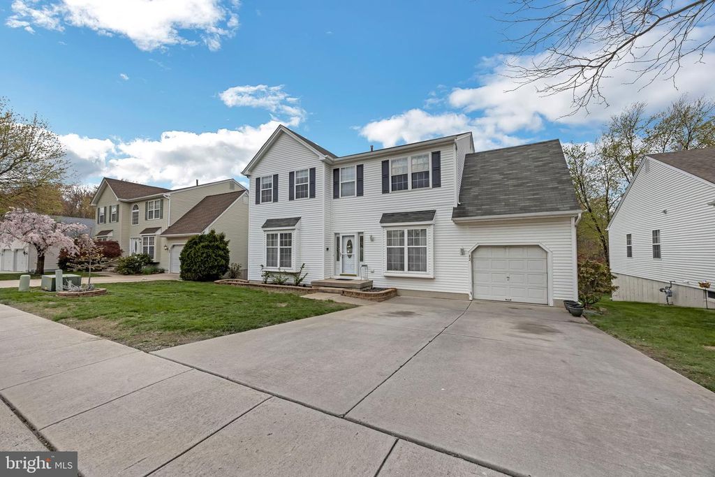 42 ASHLEY DRIVE, Delran, NJ 08075