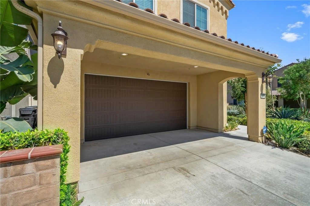 Image 4 of property listing at 15779 Molly Avenue, Chino, CA 91708
