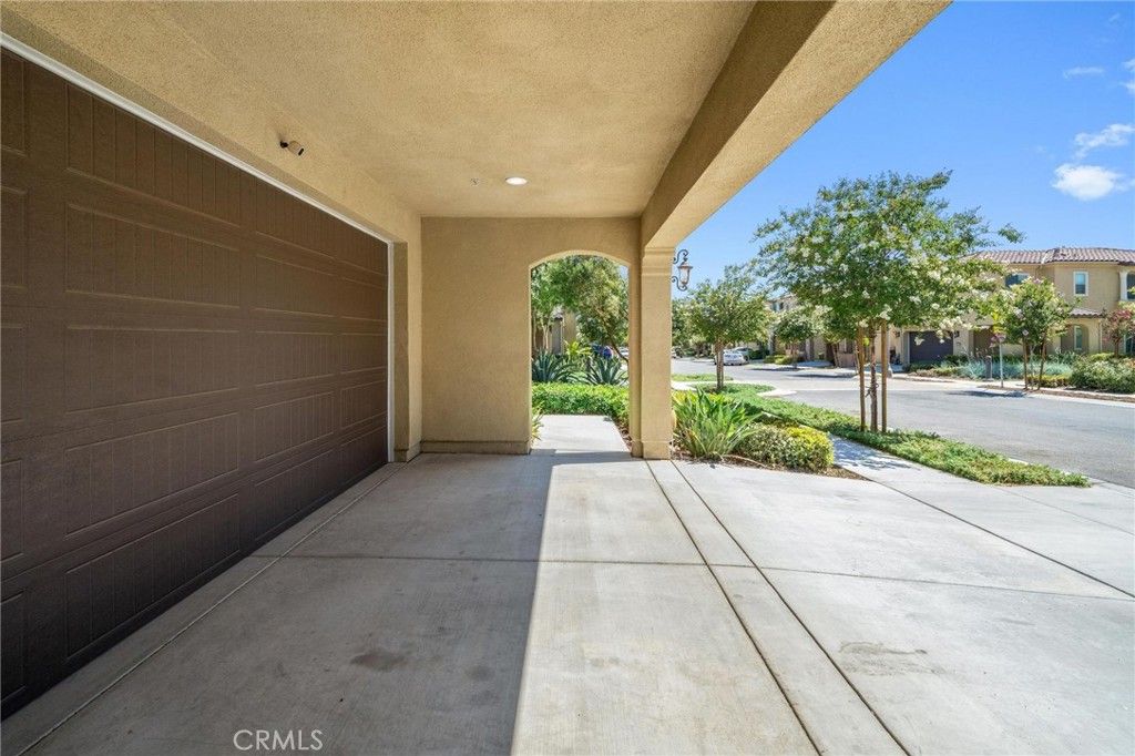Image 5 of property listing at 15779 Molly Avenue, Chino, CA 91708