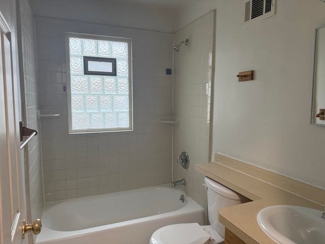 22732 Rosalind Avenue, Eastpointe City, MI 48021