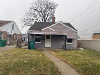 22732 Rosalind Avenue, Eastpointe City, MI 48021