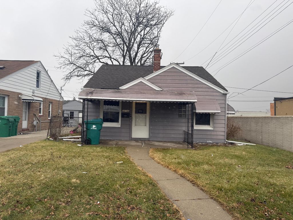 22732 Rosalind Avenue, Eastpointe City, MI 48021