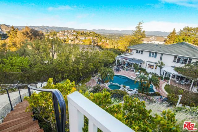 6111 County Oak Road, Woodland Hills (los Angeles), CA 91367