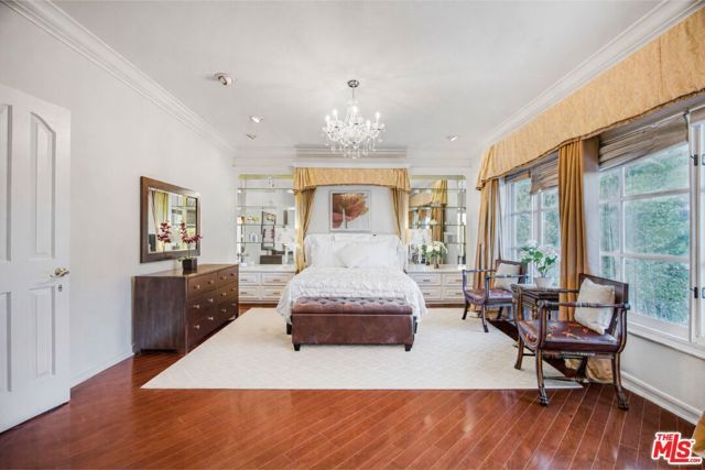 6111 County Oak Road, Woodland Hills (los Angeles), CA 91367