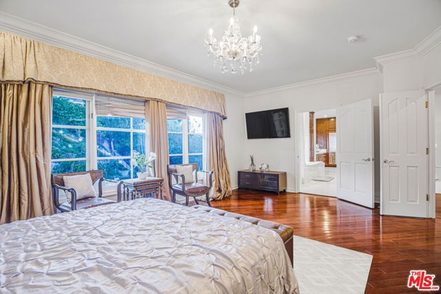 6111 County Oak Road, Woodland Hills (los Angeles), CA 91367