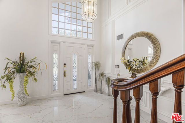 6111 County Oak Road, Woodland Hills (los Angeles), CA 91367