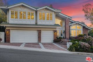 6111 County Oak Road, Woodland Hills (los Angeles), CA 91367