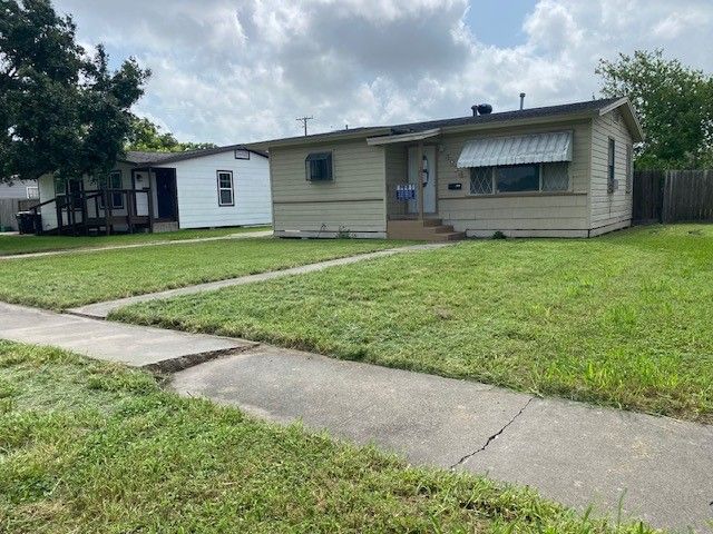 4954 JoAnn, Corpus Christi, TX 78415