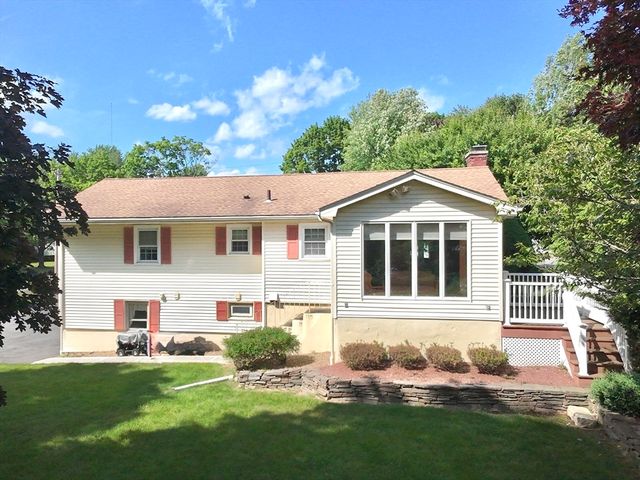 8 Deerfield Rd, Shrewsbury, MA 01545
