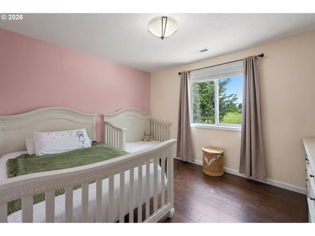 1509 N HERON Dr, Ridgefield, WA 98642