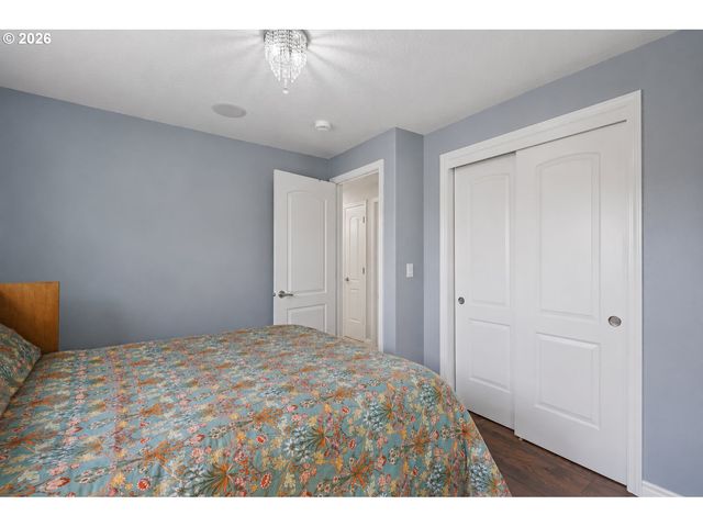 1509 N HERON Dr, Ridgefield, WA 98642