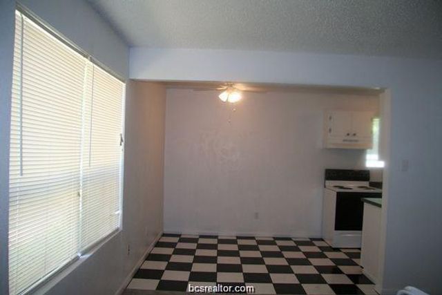 314 South Haswell Drive B, Bryan, TX 77803