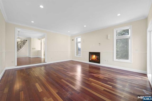831 Pascack Road, Paramus, NJ 07652