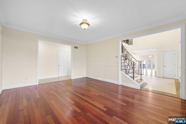 831 Pascack Road, Paramus, NJ 07652