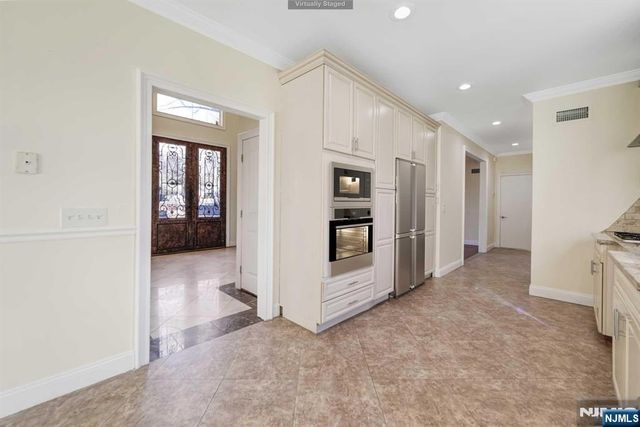 831 Pascack Road, Paramus, NJ 07652