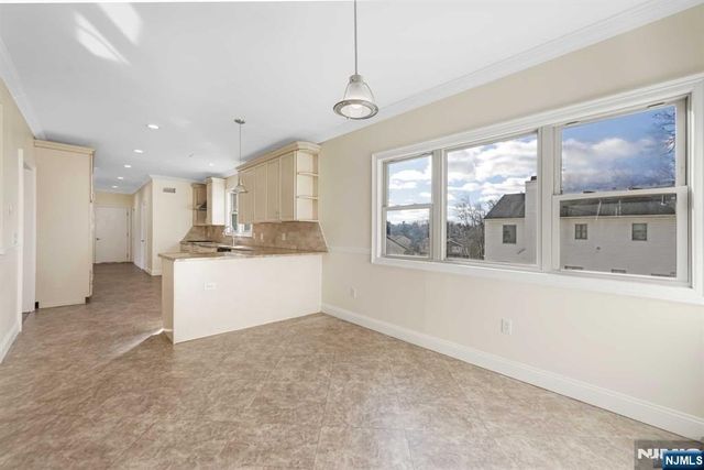 831 Pascack Road, Paramus, NJ 07652