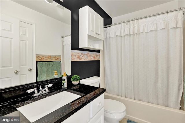 133 HICKORY LN, Reading, PA 19610