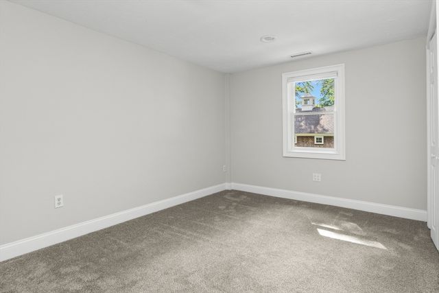 3 Summer St 2, Topsfield, MA 01983
