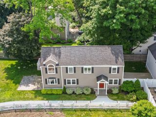 3 Summer St 2, Topsfield, MA 01983