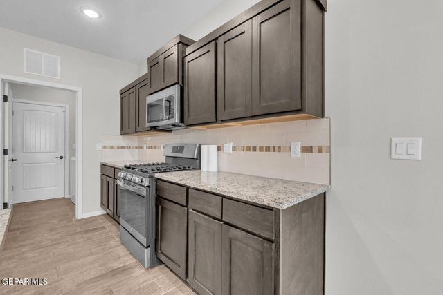 13186 ILKLEY Lane, El Paso, TX 79928