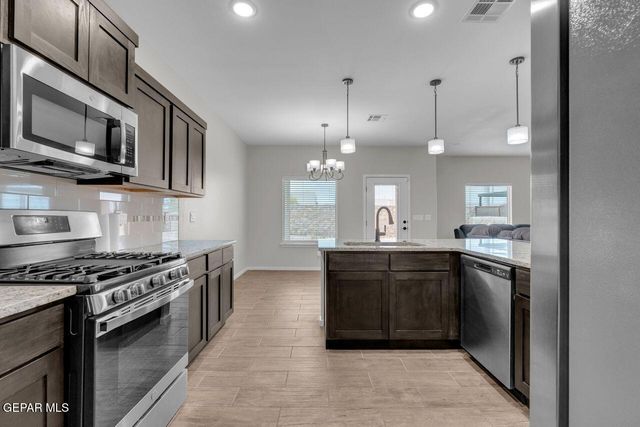 13186 ILKLEY Lane, El Paso, TX 79928