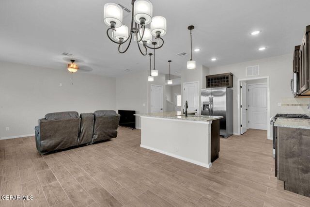 13186 ILKLEY Lane, El Paso, TX 79928