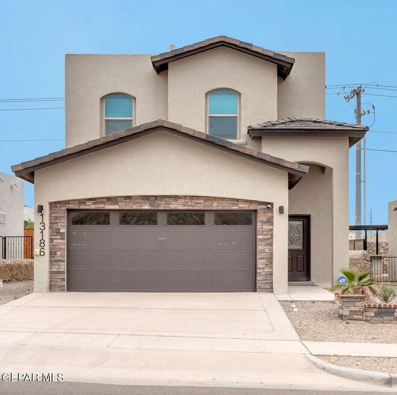 13186 ILKLEY Lane, El Paso, TX 79928