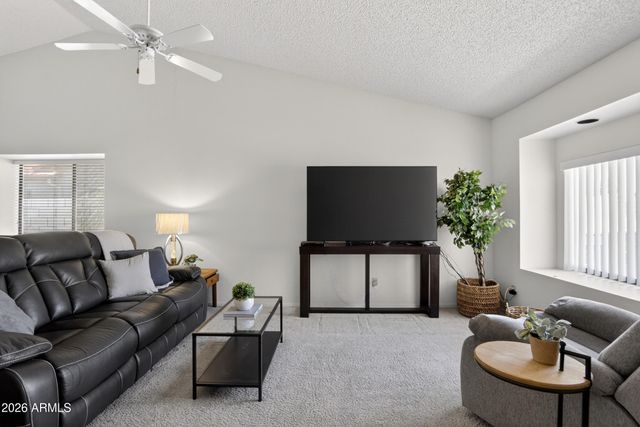542 S HIGLEY Road 41, Mesa, AZ 85206