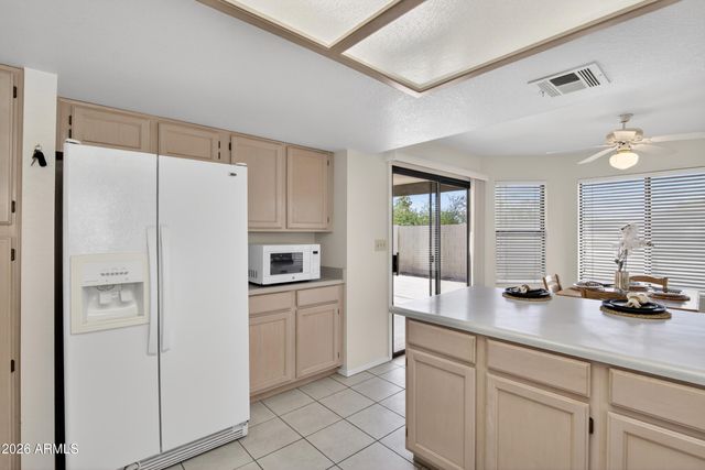 542 S HIGLEY Road 41, Mesa, AZ 85206