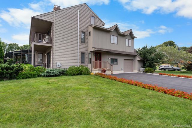 29 Seacove Lane, South Jamesport, NY 11901